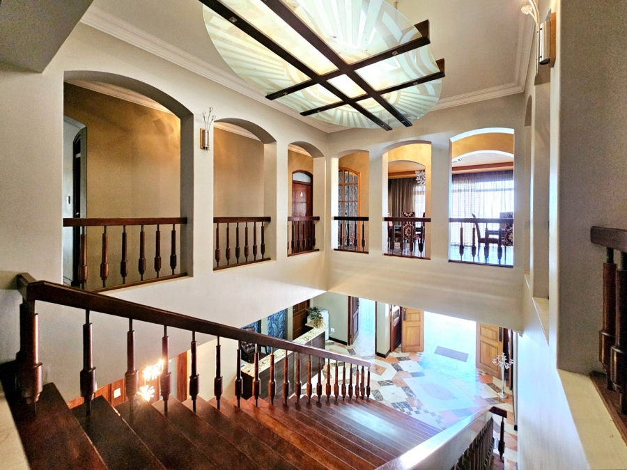 8 Bedroom Property for Sale in Waverley Free State